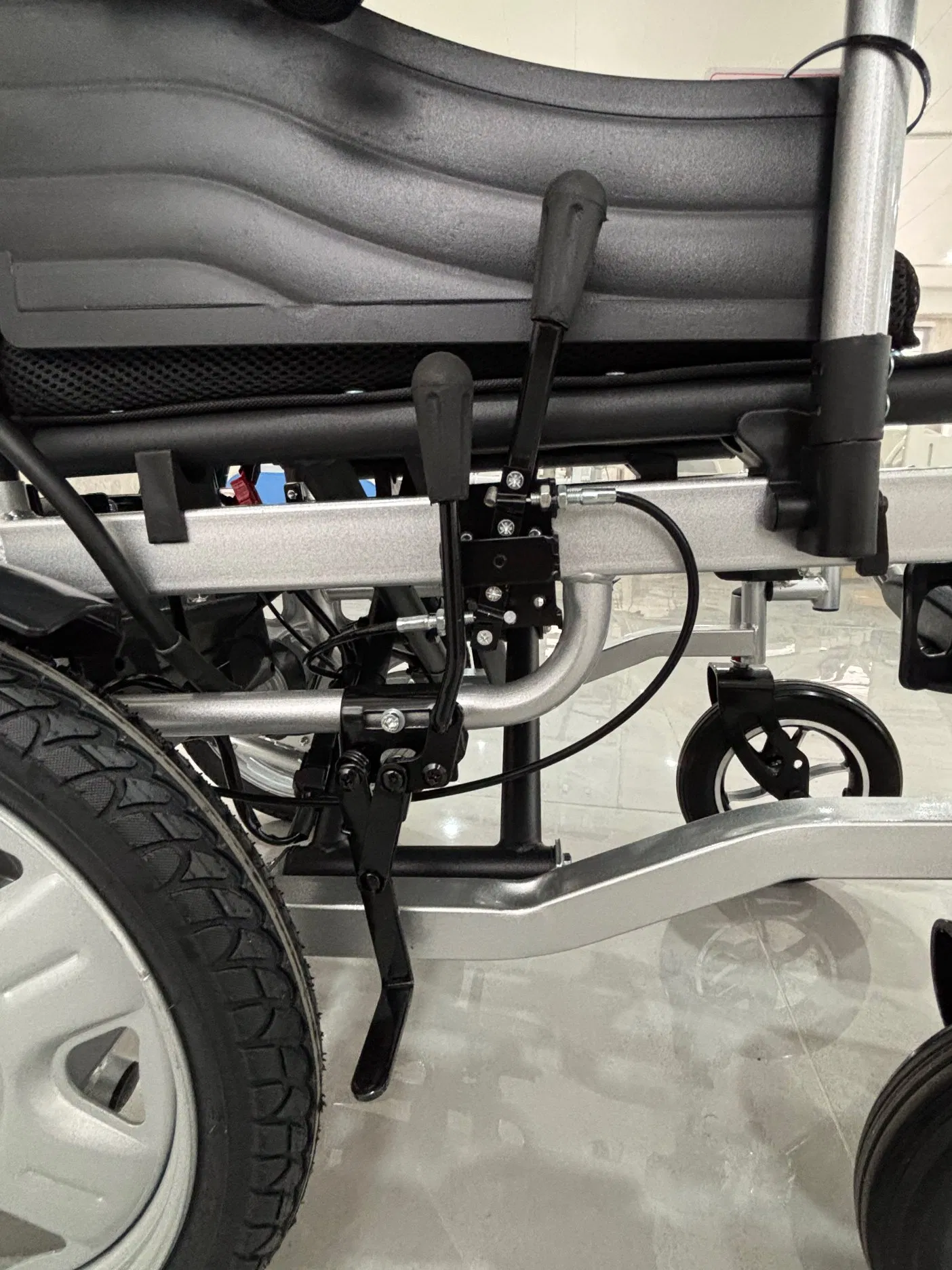 HKS SILLA DE RUEDA ELECTRICA PLEGABLE